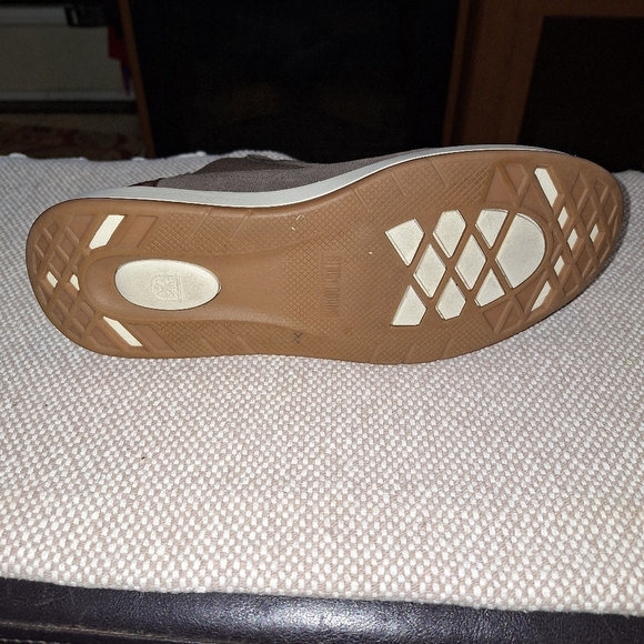 A pair of Stacy Adam's men's slip-on booties in a size 10M. EUC - Picture 6 of 13